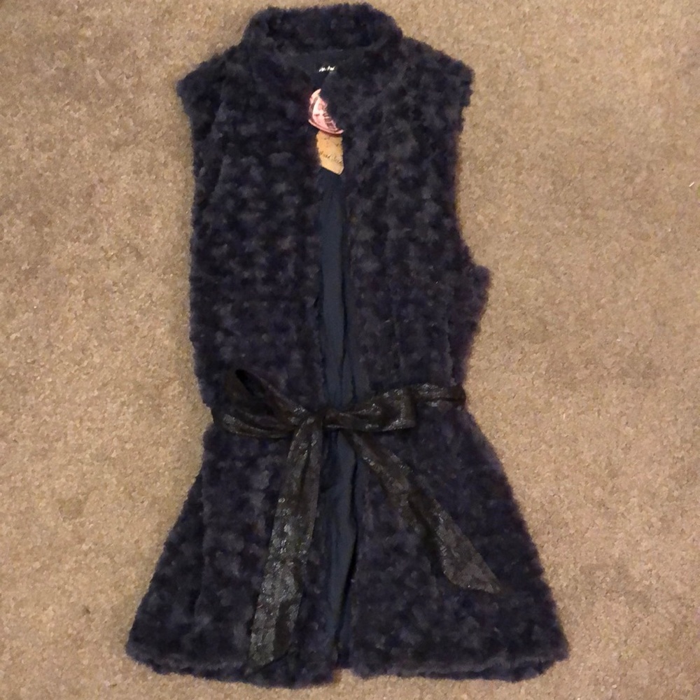 New with Tags! Bohme Boutique Fuzzy Navy Vest